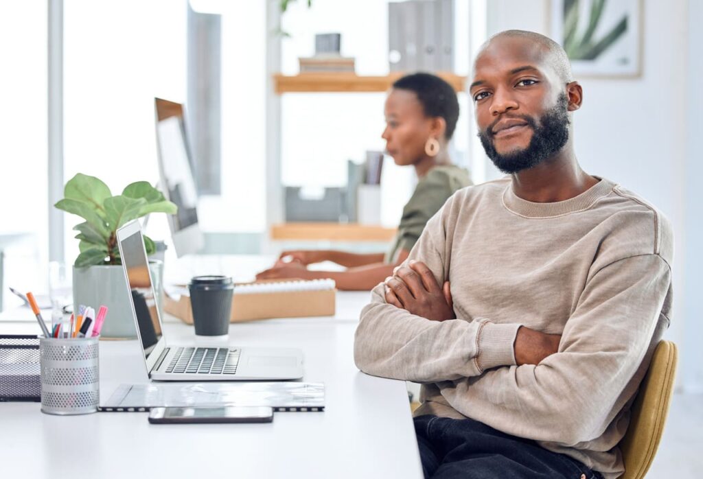 Freelancer vs Agency: Which South African IT Partner Should You Choose?